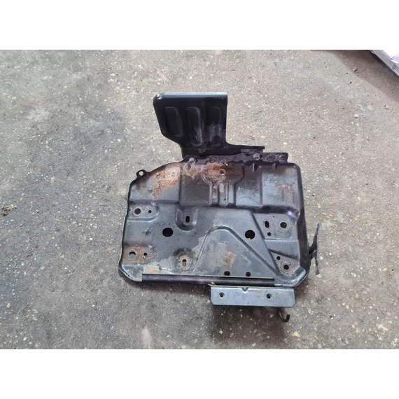 NISSAN NOTE (E12) Akkumulátor tartó