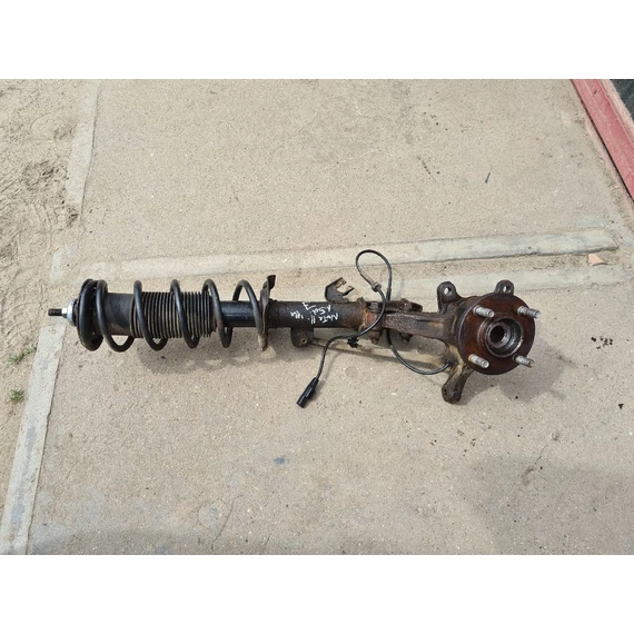 NISSAN NOTE (E12) 1.5 DCI Jobb első gólyaláb csonkállvánnyal