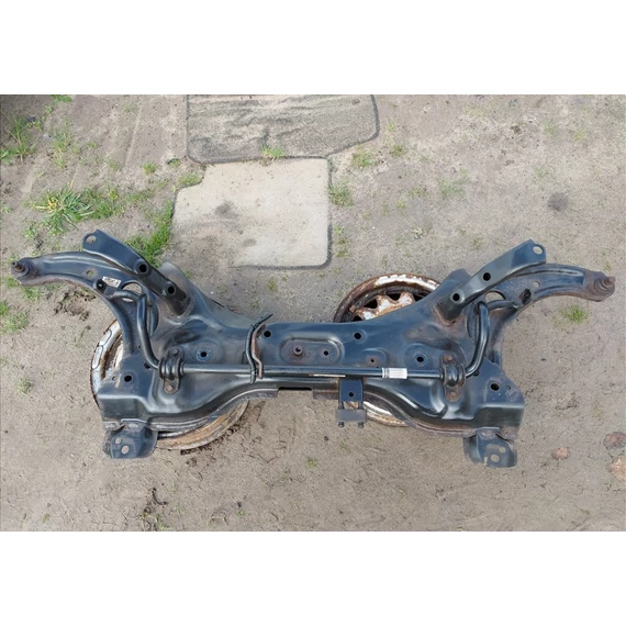 NISSAN NOTE (E12) 1.5 DCI Bölcső