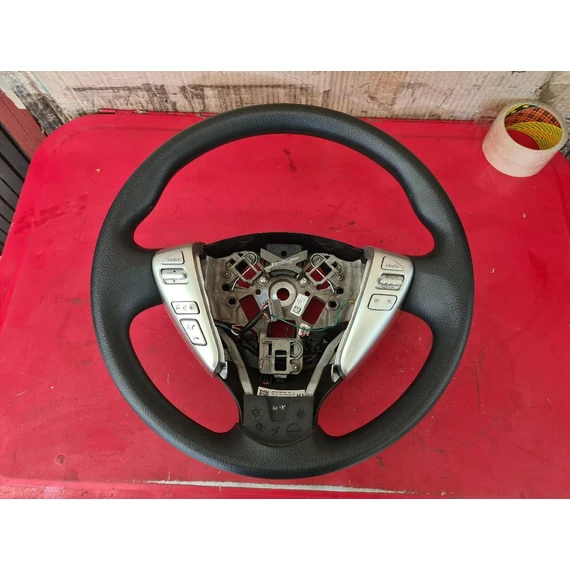 NISSAN NOTE (E12) kormány