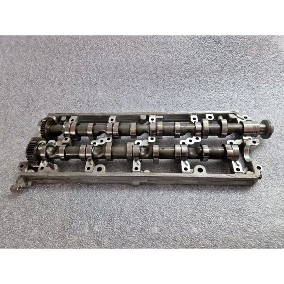 VOLKSWAGEN PASSAT B7 2.0 CRTDI CFF vezérműtengely 03L103286A
