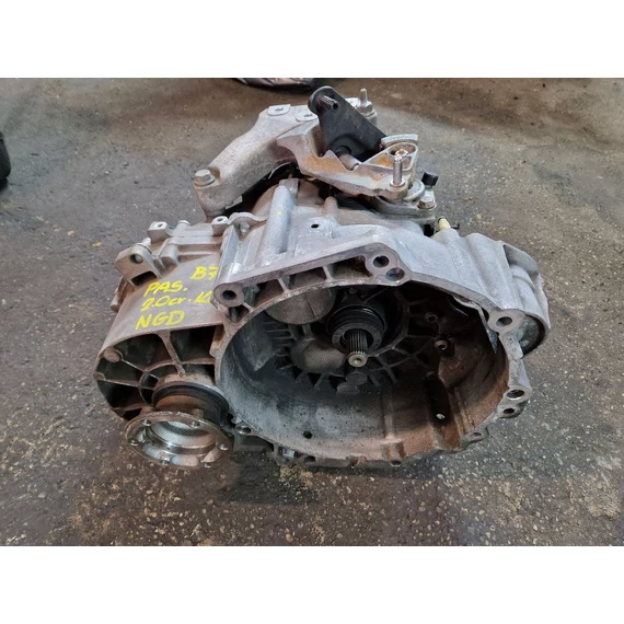 VOLKSWAGEN PASSAT B7 2.0 CRTDI váltó NGD