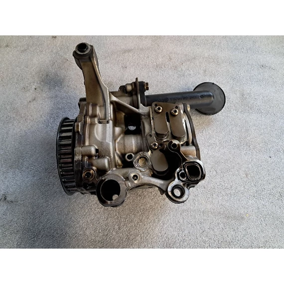 VOLKSWAGEN PASSAT B8 (3G) 2.0 CRTDI CRL olajszivattyú 04L145208K