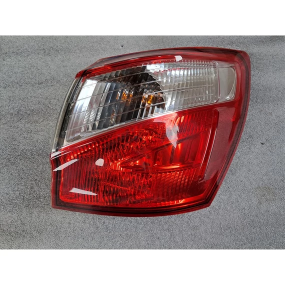 NISSAN QASHQAI (J10) facelift Jobb külső hátsó lámpa