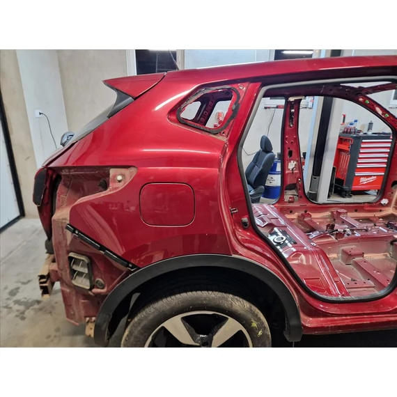 NISSAN QASHQAI (J11) jobb hátsó sárvédő negyed