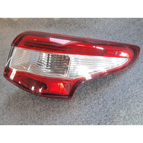 NISSAN QASHQAI II (J11) Jobb külső hátsó lámpa