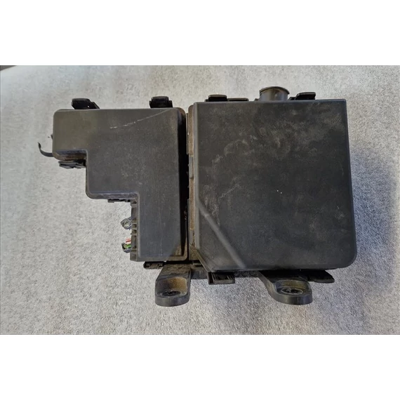 NISSAN QASHQAI II (J11) Biztosíték doboz