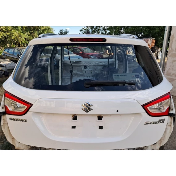 SUZUKI SX4 S-CROSS (JY) csomagtérajtó