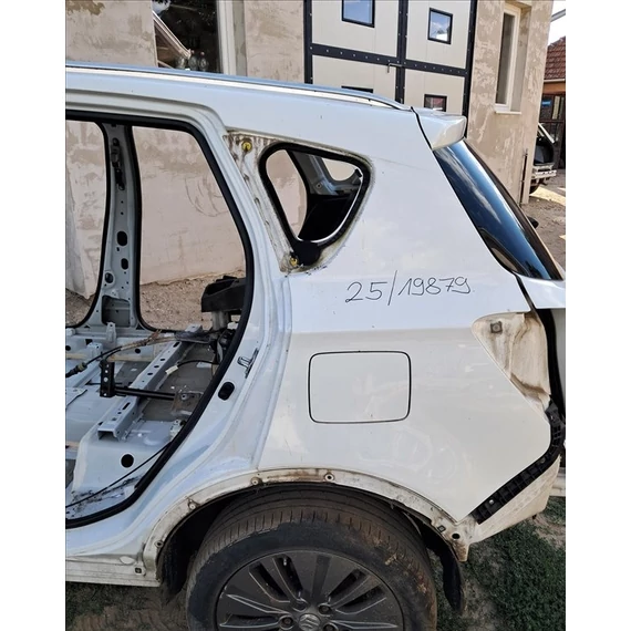 SUZUKI SX4 S-CROSS (JY) bal hátsó sárvédő negyed