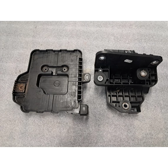 SUZUKI SX4 S-CROSS (JY) Akkumulátor tartó 72521-61M00