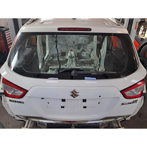 SUZUKI SX4 S-CROSS (JY) Csomagtérajtó