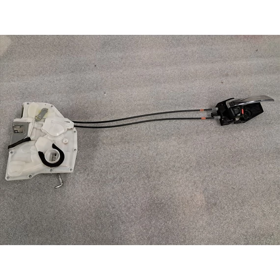 SUZUKI SX4 S-CROSS (JY) Jobb első ajtózár  82201-61MC0