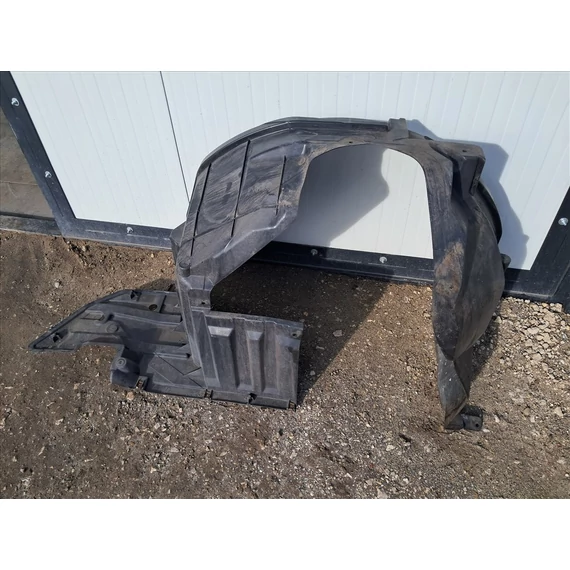 SUZUKI SX4 S-CROSS (JY) Jobb első dobbetét 72321-61M0