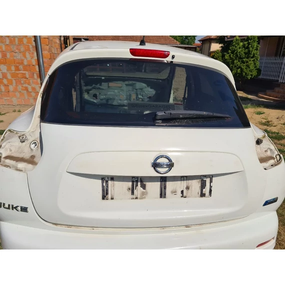 NISSAN JUKE (F15) csomagtérajtó