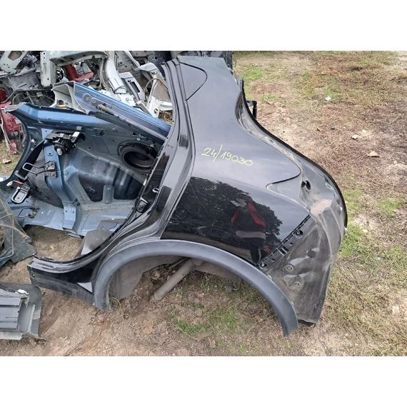 NISSAN JUKE (F15) bal hátsó sárvédő negyed