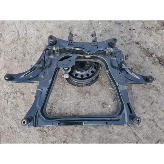 NISSAN JUKE (F15) 1.5 DCI bölcső