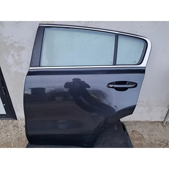 KIA SPORTAGE (QL) Bal hátsó ajtó