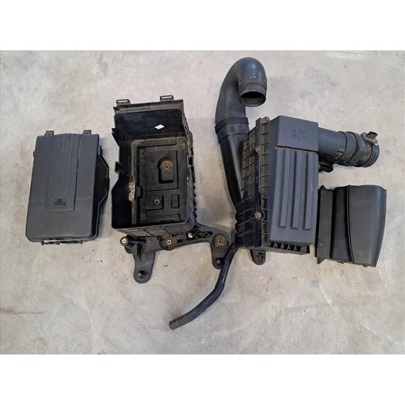 SKODA SUPERB II (3T) 1.8 TSI Levegőszűrőház akkumulátor tartóval 1K0129607AG, 1K0915325B