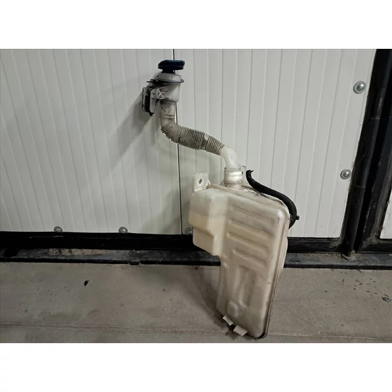 SKODA SUPERB III (3V) Ablakmosó tartály 5Q0955448AE