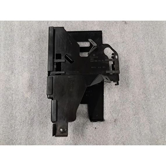 SKODA SUPERB III (3V) 1.6 CRTDI Motorvezérlő tartó 5Q0907411 5Q0906214H