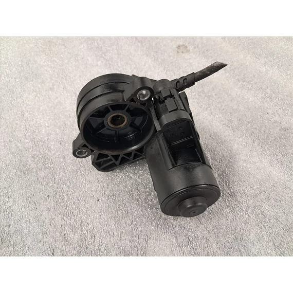 SKODA SUPERB III (3V) Jobb hátsó kézifék motor 3Q0615406