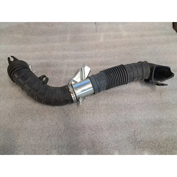 SUZUKI SWIFT V 1.0 BOOSTERJET K10C Szívócső 13765-52R4