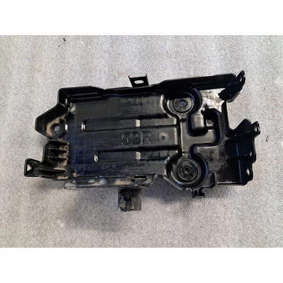 SUZUKI SWIFT V Akkumulátor tartó 72521-52R0
