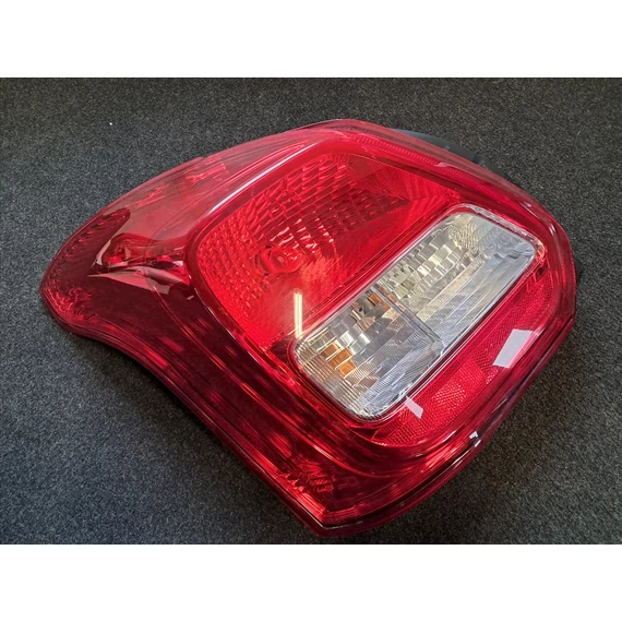 SUZUKI SWIFT V Bal hátsó lámpa 220-59362