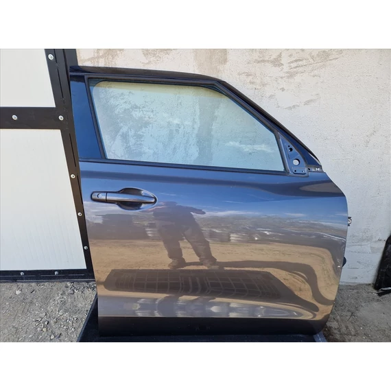 SUZUKI SWIFT V Jobb első ajtó
