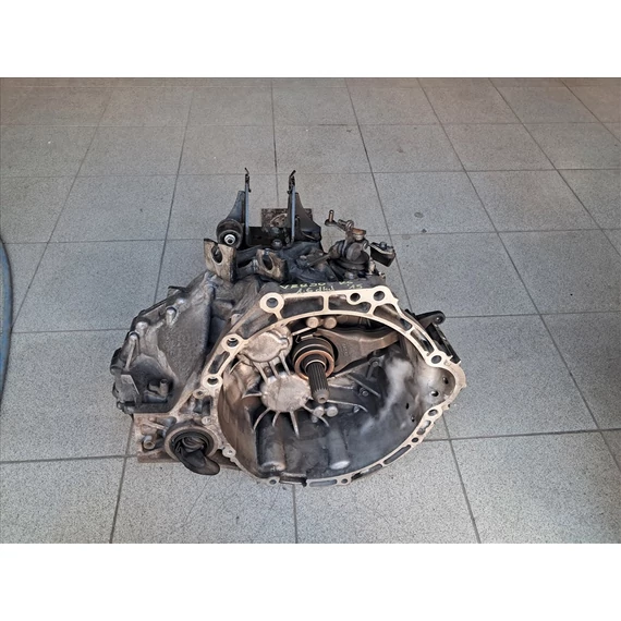 TOYOTA VERSO 1.6 D4D Váltó