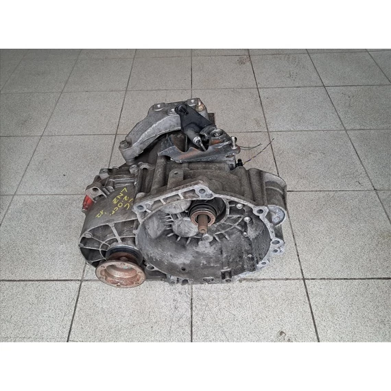 VOLKSWAGEN CC 2.0 CRTDI Váltó LNZ