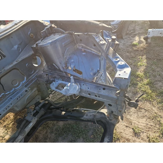 NISSAN X-TRAIL (T32) Bal első negyed, nyúlvány