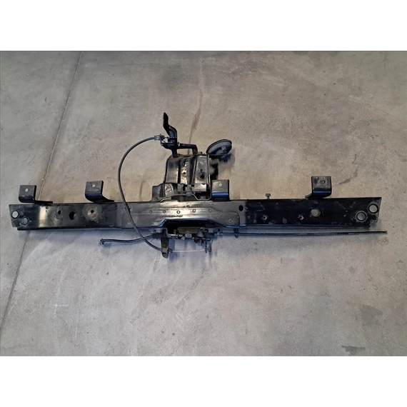 NISSAN X-TRAIL (T32) zárhíd