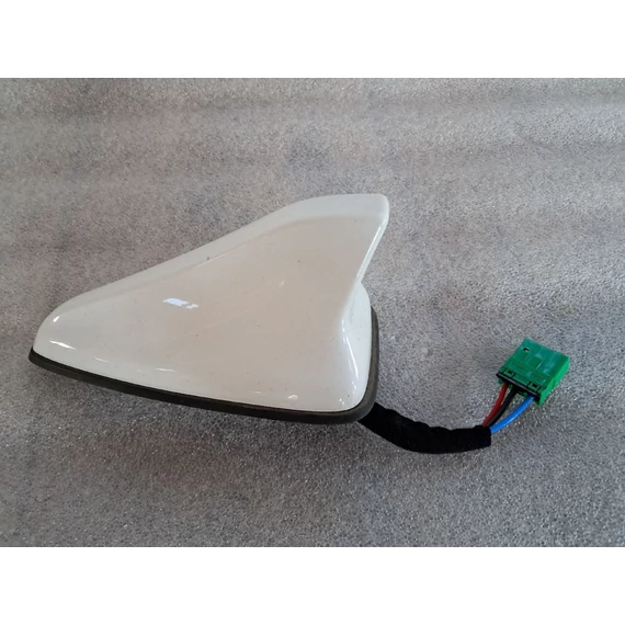 KIA CEED III (CD) GPS antenna 96210-J7200HW2
