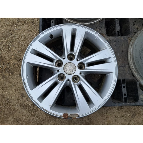 KIA SPORTAGE (SL) Gyári 16" alufelni 1db