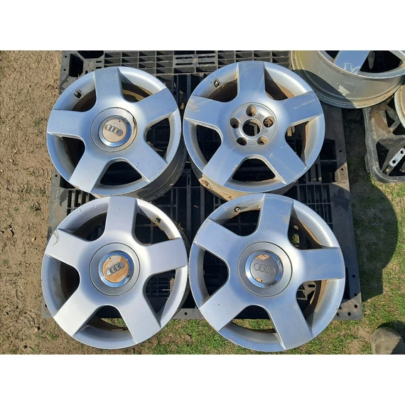 AUDI A4 Gyári 16"-os alufelni szett