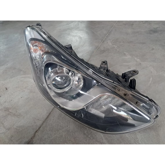 HYUNDAI I30 (GD) jobb első fényszóró