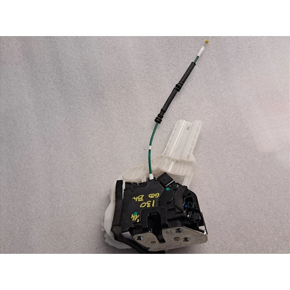 HYUNDAI I30 (GD) Bal hátsó ajtózár 81410-A6110