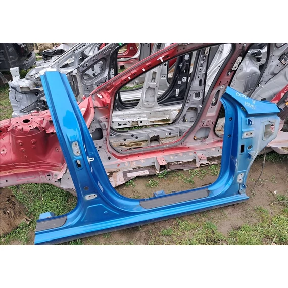 HYUNDAI I30 (PD) Jobb küszöb 