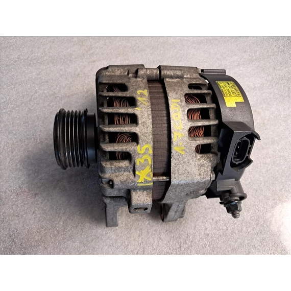 HYUNDAI IX35 1.7 CRDI Generátor 37300-2A850