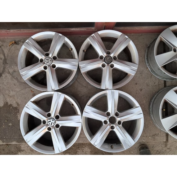 VOLKSWAGEN PASSAT B7 Gyári 17" alufelni szett