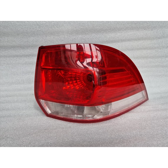 VOLKSWAGEN GOLF V KOMBI Jobb hátsó lámpa 1K9945096D