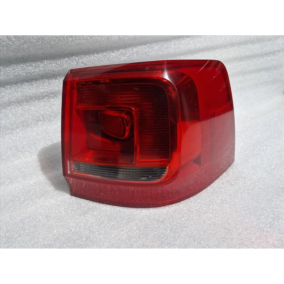 VOLKSWAGEN SHARAN (7N) Jobb hátsó lámpa 7N0945096G