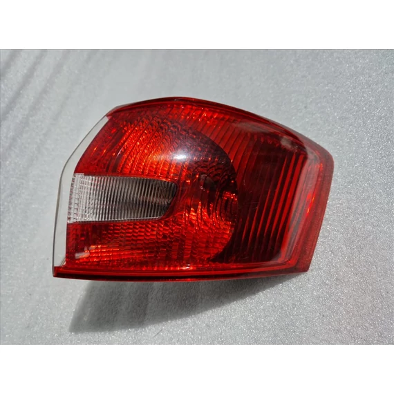 FORD KUGA Jobb hátsó lámpa 8V41-13404-AB