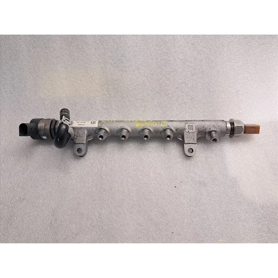 VOLKSWAGEN GOLF V 2.0 CRTDI CBD Rail cső 03L906051 057130764H 03L130089