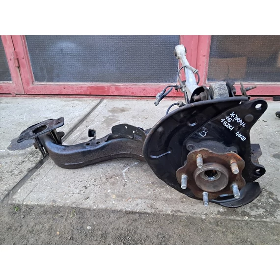 NISSAN X-TRAIL (T32) 1.6 DCI 4WD Bal hátsó csonkállvány, lengőkar