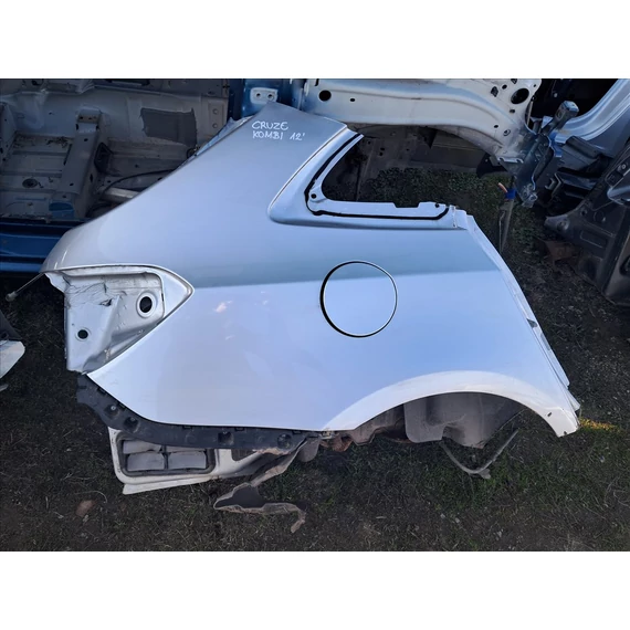 CHEVROLET CRUZE KOMBI Jobb hátsó sárvédő negyed