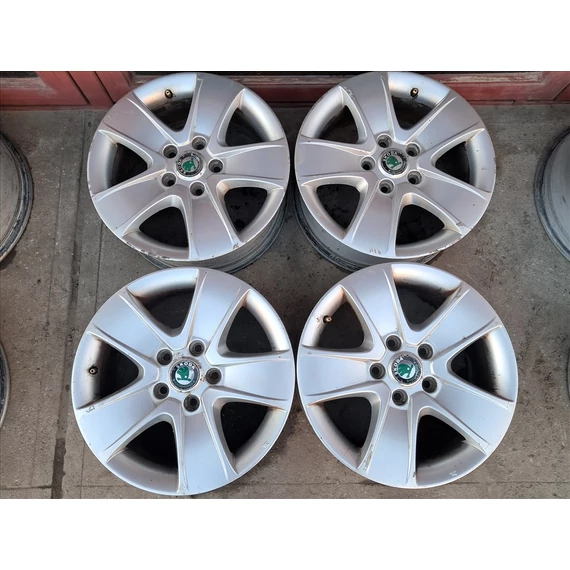 SKODA OCTAVIA II (1Z) 16"-os alufelni szett