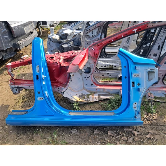 HYUNDAI I30 (PD) Jobb küszöb 