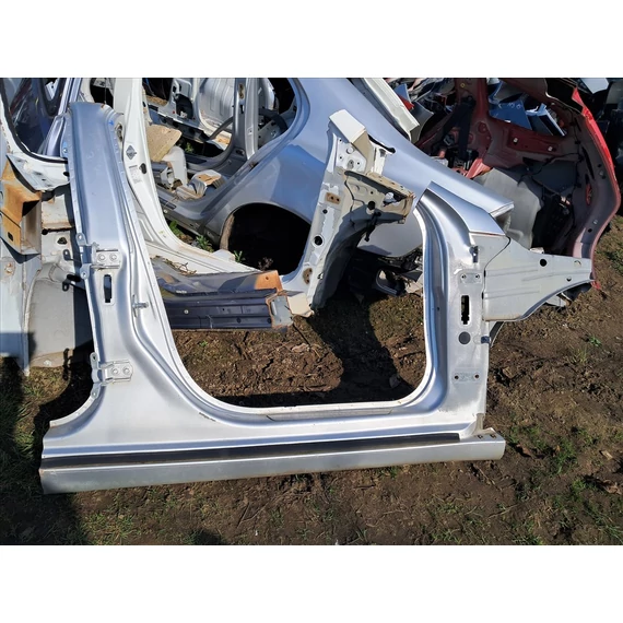 OPEL INSIGNIA A Jobb küszöb